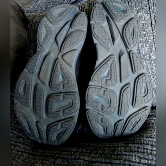 Men's Hoka Bondi 8 One One Black Running Athletic Shoes Sneakers - Size 9 EEEE - Picture 8 of 11